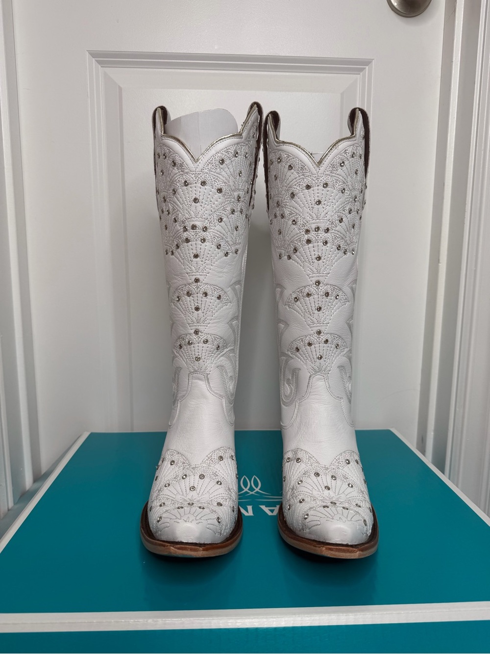 Lane Bridal Boot Calypso Boot in Matte White Sz 8 Never‎ Worn